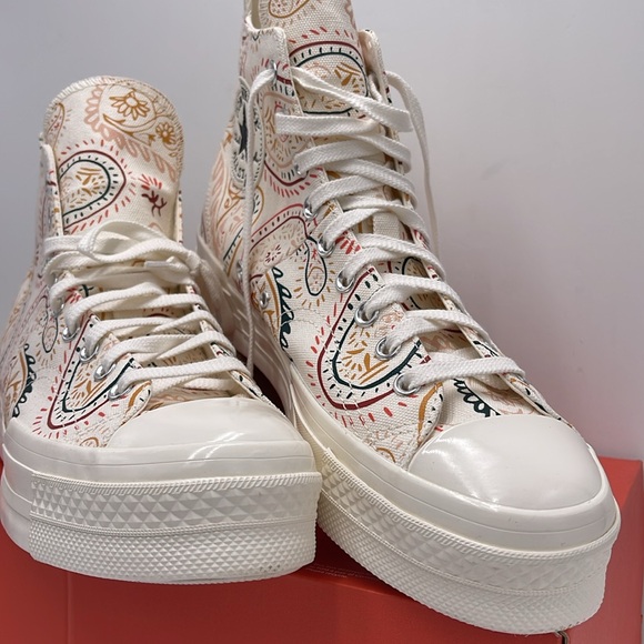 Converse Men’s High-Top Sneakers Platforms A08172C
CHUCK 70 PLUS HI
EGRET/BLPINK - Picture 5 of 16